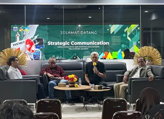 Jumpa pers Seleksi Calon Anggota KIP Jakarta di Bali Kota DKI Jakarta, Rabu, 23 Juli 2025. (Sumber: Poskota/Muhammad Tegar Jihad)