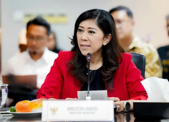 Kesepakatan dagang Indonesia-AS izinkan transfer data pribadi. Bagaimana perlindungannya dan simak penjelasan resmi Menkominfo Meutya Hafid dan dampaknya bagi pengguna. (Sumber: Instagram/@meutya_hafid)