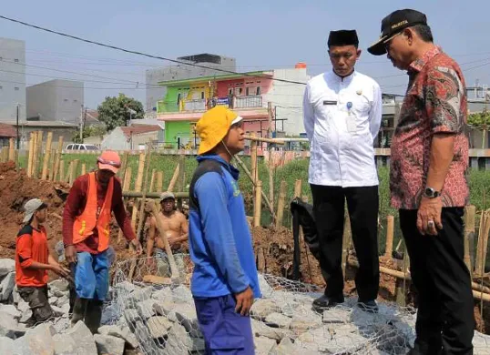 Pemkot Tangerang tanam kabel sepanjang 2 kilometer di bawah tanah di Jalan Lio Baru, Kecamatan Batu Ceper, Kota Tangerang. (Sumber: Dok Humas Pemkot Tangerang)