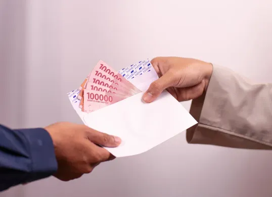 Info pencairan gaji pensiunan PNS terbaru. (Sumber: Pexels/Derfino Maasy)