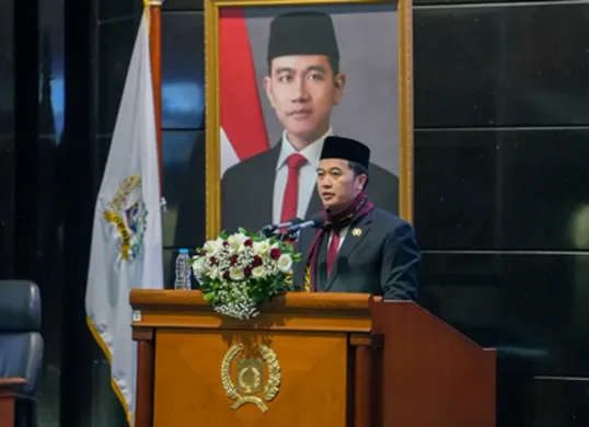 Anggota DPRD Jakarta Komisi A Kevin Wu bicara perlunya Satgas Pencegahan Kebakaran. (Sumber: Dok. Sekretariat DPRD DKI)