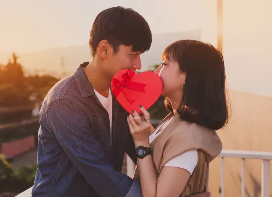Ramalan zodiak cinta besok Minggu 27 Juli 2025, cek di sini. (Sumber: Freepik)
