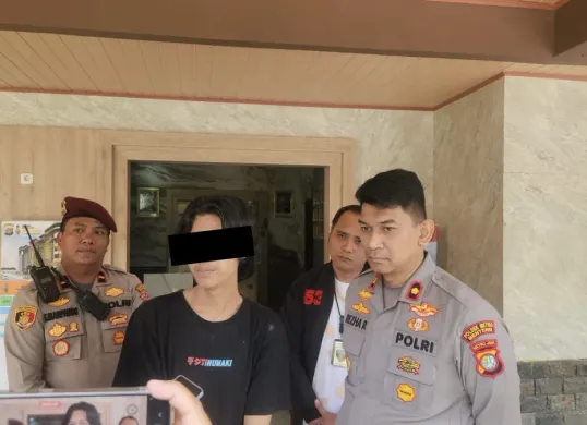 Polisi menangkap seorang pria berinisial MAM yang diduga melakukan pemungutan liar (pungli) di kawasan Jalan M.H. Thamrin, Menteng, Jakarta Pusat. (Sumber: Polres Jakarta pusat)