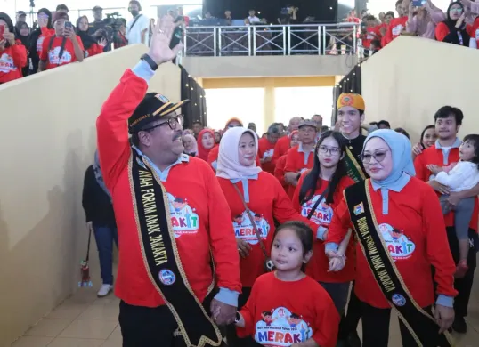 Wakil Gubernur Jakarta Rano Karno menghadiri puncak Hari Anak Nasional (HAN) 2025 di Ragunan, Jakarta Selatan, kemarin. (Sumber: Dok. Dinas PPAPP Jakarta)