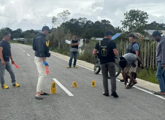 Seorang tukang ojek menjadi korban penganiayaan menggunakan senjata tajam oleh orang tak dikenal (OTK) saat sedang mengantar penumpang di kawasan Pasar Baru Waghete II, Distrik Tigi, Kabupaten Deiyai, Papua Tengah. (Sumber: Dok. Satgas Damai Cartenz)