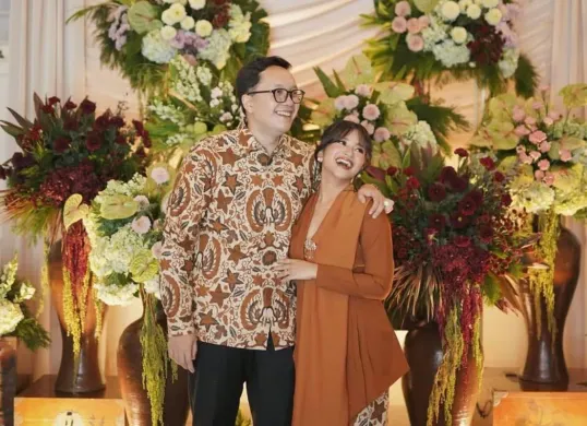 Potret Siti Adira Kania bersama Adrian, pasangan yang baru menikah. (Sumber: Instagram/@adirakania)