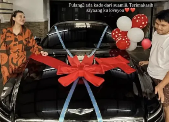 Hadiah Mewah dari Thariq Halilintar: Ini Spesifikasi dan Harga Fantastis Genesis G80 untuk Aaliyah Massaid (Sumber: Instagram/@aaliyah.massaid)