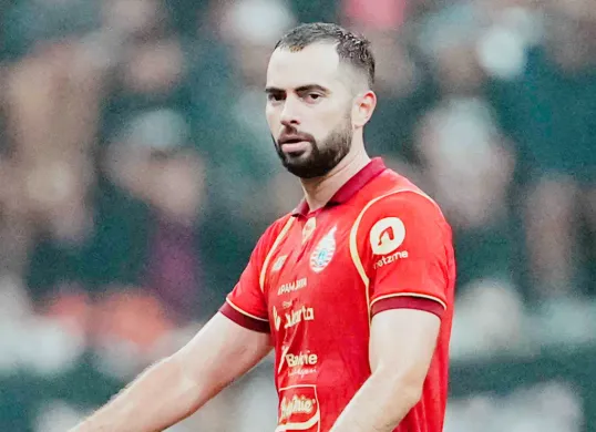 Potret bek Persija Jakarta, Jordi Amat yang mengungkapkan rasa bangganya bergabung dengan Macan Kemayoran. (Sumber: Persija)