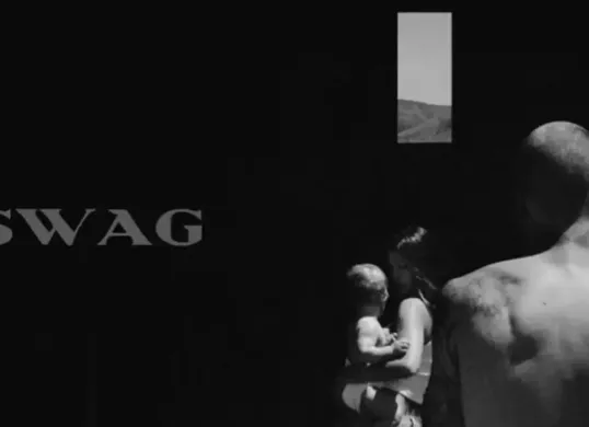 Makna dan lirik lengkap lagu 'WALKING AWAY' - Justin Bieber. (Sumber: Instagram/@lilbieber)