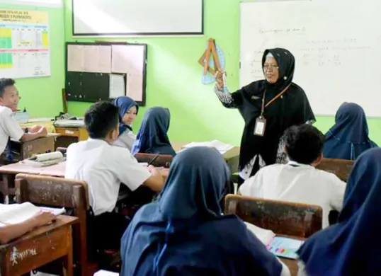 Ilustrasi PPG Guru Tertentu jenjang SMP. (Sumber: Kemendikdasmen)