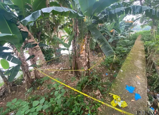 Tempat penemuan mayat perempuan di Sungai Cisadane, tepatnya di wilayah Kp. Babakan RT 07/03, Kelurahan Babakan, Kecamatan Tangerang, Kota Tangerang, Senin, 28 Juli 2025. (Sumber: Poskota/Primayanti Juli Kumala Manalu)