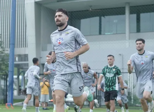 Frans Putros, bek Grade A milik Persib Bandung. (Sumber: persib.co.id)