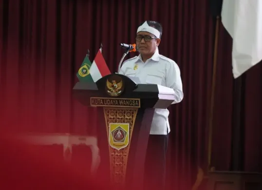 Sekda Kabupaten Bogor, Ajat Rochmat Jatnika dalam rakor Koperasi Merah Putih di Auditorium Setda, Cibinong, Selasa, 29 Juli 2025. (Sumber: Dok. Pemkab Bogor)
