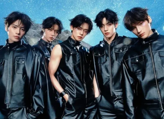Makna dan lirik lengkap lagu "Upside Down Kiss" - TXT (Sumber: dok. BIGHIT MUSIC)
