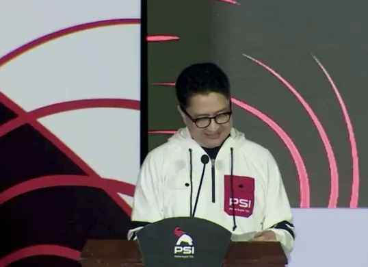 Mengenal Sosok Istri Jeffrie Geovanie: Keluarga Harmonis Calon Tokoh Kunci PSI 2025 (Sumber: YouTube/Partai Solidaritas Indonesia)