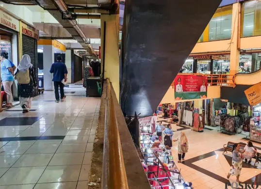 Warga beraktifitas di Pasar Kramat Jati, Jakarta Timur, Kamis, 24 Juli 2025. (Sumber: Poskota/Bilal Nugraha Ginanjar)