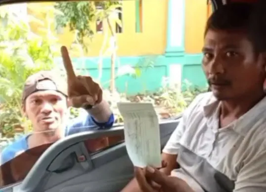 Sopir ekspedisi dipalak pria tidak dikenal saat hendak mengantar barang di kawasan Tanah Abang, Jakarta Pusat, Selasa, 29 Juli 2025. (Sumber: Dok. Istimewa)