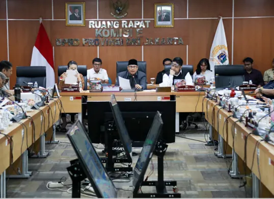 Komisi E DPRD Provinsi DKI Jakarta menggelar rapat penguatan budaya literasi. (Sumber: Dok. Sekretariat DPRD DKI)