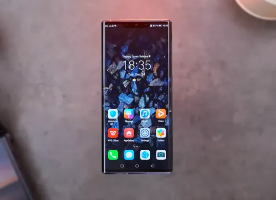 Spesifikasi Huawei Mate 30 Pro Lengkap dengan Harganya (Sumber: YouTube/GadgetIn)