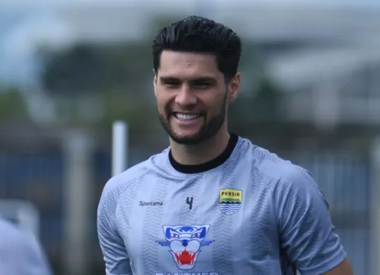 Julio Cesar, Persib Bandung. (Sumber: persib.co.id)
