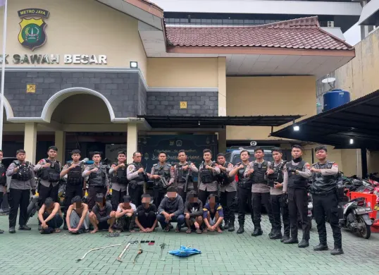 Polres Metro Jakarta Pusat mengamankan 8 orang pelaku tawuran. (Sumber: Dok Humas Polres Metro Jakarta Pusat)