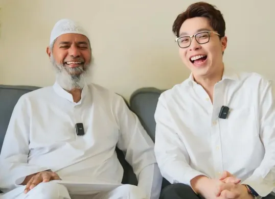 Dianggap Permainkan Agama, Dokter Richard Lee Unggah Foto dengan Zakir Naik: Saya Bukan Siapa-Siapa (Sumber: Instagram/dr.richard_lee)