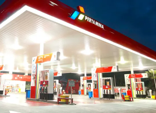 Harga BBM resmi turun di seluruh SPBU Indonesia mulai 2 Juni 2025. Penurunan ini berlaku untuk BBM non-subsidi dari Pertamina, Shell, BP-AKR, dan Vivo Energy Indonesia. (Sumber: Pertamina)