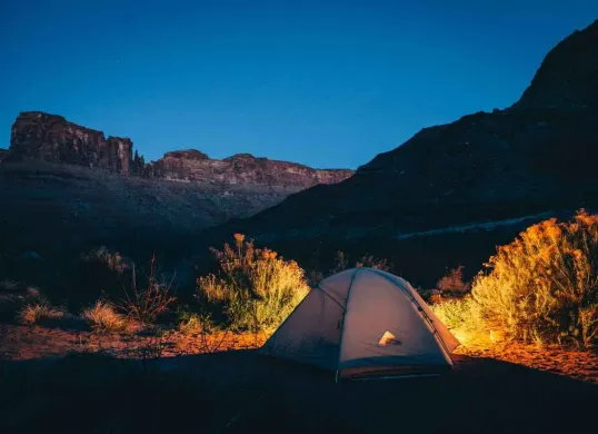 Ilustrasi camping. (Sumber: PxHere)
