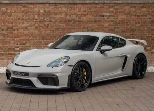 Spesifikasi dan Harga Porsche Cayman GT4 RS yang mengalami kecelakaan di Tol Sidoarjo (Sumber: Pinterest)