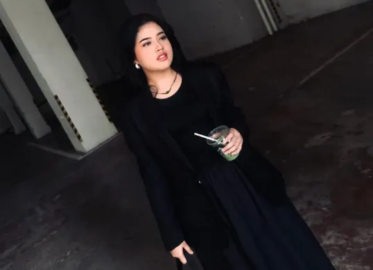 Buntut Video Skandal dengan Fajar Noor, Instagram Shabrina Leanor Habis Kena Cibiran Netizen (Sumber: Instagram/shabrina_leonita)