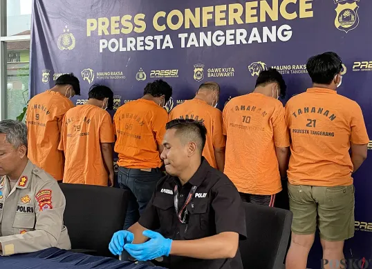 Tujuh tersangka pemalakan berhasil diamankan Polresta Tangerang. (Sumber: POSKOTA | Foto: Primayanti)