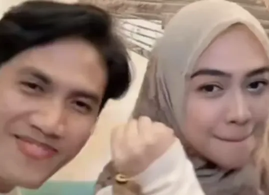 Siapa Sebenarnya Evan WMD? Menguak Profil Musisi yang Viral karena Dekat dengan Ria Ricis (Sumber: Tiktok/@riaricis)