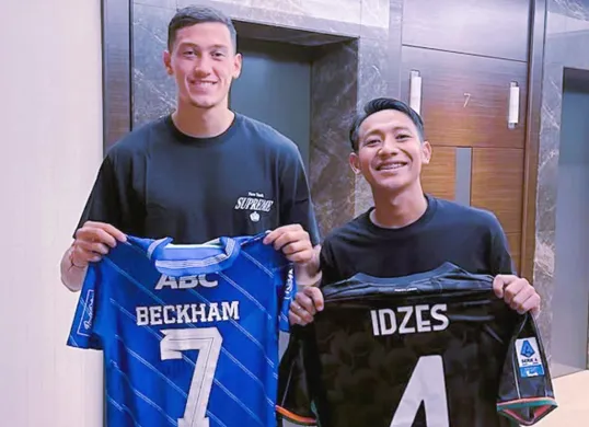 Potret Jay Idzes (kiri) dan Beckham Putra (kanan) yang viral jadi perbincangan publik di internet. (Sumber: X/@FaktaSepakbola)