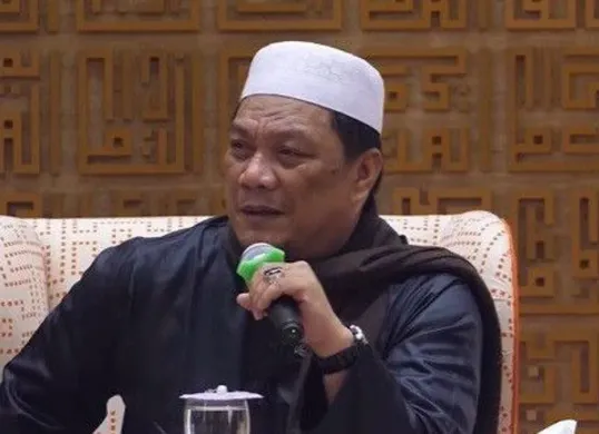 Ustaz Dr. HM Yahya Waloni dikabarkan meninggal dunia saat khutbah Jumat. (Sumber: Tangapan Layar)