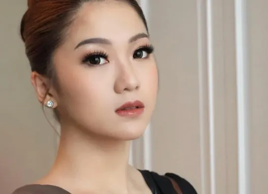 Potret Berlin Lee yang menjadi viral setelah mengungkapkan kisah rumah tangganya, termasuk dugaan penularan HIV kepada mantan suaminya oleh seorang artis penyanyi. (Sumber: Instagram/@berlinlee_)