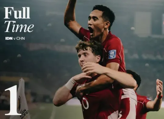 Selebrasi 2 penyerang andalan Timnas Indonesia, Ole Romeny usai berhasil mencetak ke gawang China. (Sumber: X/@TimnasIndonesia)