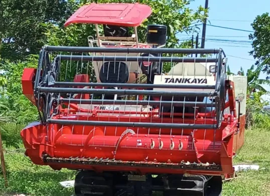 Salah satu Combine bantuan dari Kementan untuk Brigade Dinas Pertanian Pandeglang. (Sumber: Istimewa)
