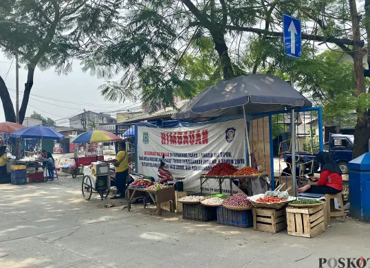 Suasana PKL di Pasar Sipon, Kecamatan Cipondoh, Kota Tangerang pada Minggu, 8 Juni 2025. (Sumber: POSKOTA | Foto: Primayanti)