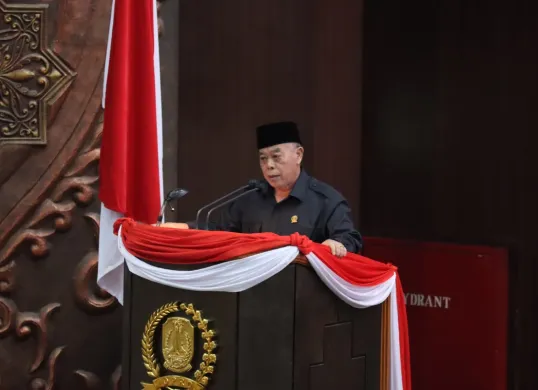 Mantan Ketua DPRD Jawa Timur, Kusnadi yang dilaporkan hilang. (Sumber: Website/kominfo.jatimprov)