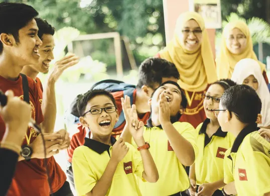 Ilustrasi - Gaji guru sekolah rakyat setara dengan gaji ASN. (Sumber: Pexels/Iqwan Alif)
