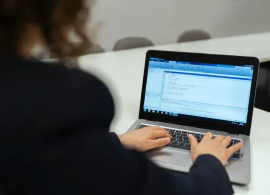 Terdapat lima penyebab yang membuat jurnal pembelajaran PPG Guru gagal divalidasi. (Sumber: Pexels/ThisIsEngineering)
