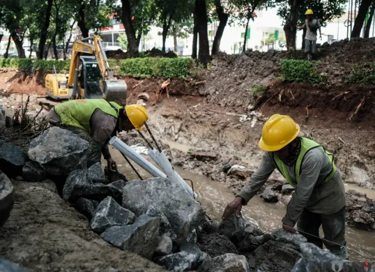Perbaikan Turap Kali Jalan Miangkabau