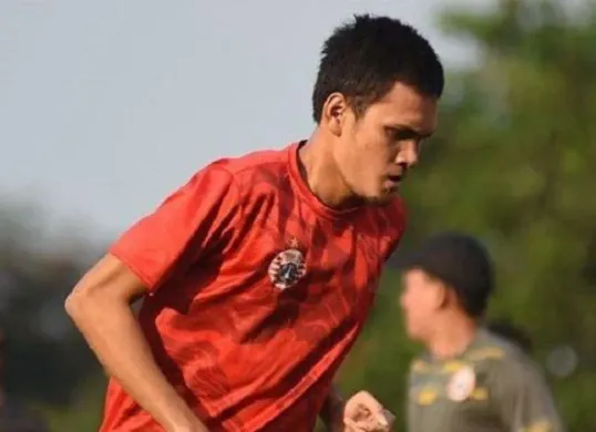 Mantan bek sayap Persija Jakarta ini akan bergabung ke Persib Bandung musim depan, simak profilnya. (Sumber: Instagram)