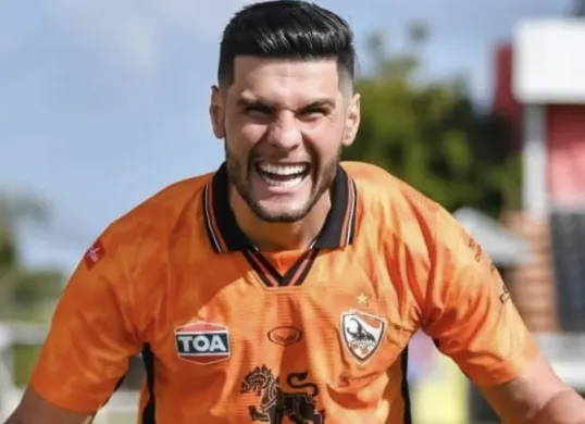 Profil Julio Cesar, Bek Asal Brasil yang Didapuk Gantikan Nick Kuipers di Persib Bandung (Sumber: Instagram/Julio Caesar)