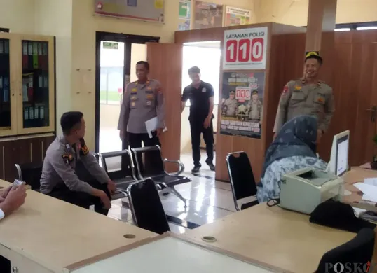 Polres Serang optimalkan layanan call center 110. (Sumber: POSKOTA | Foto: Rahmat Haryono)