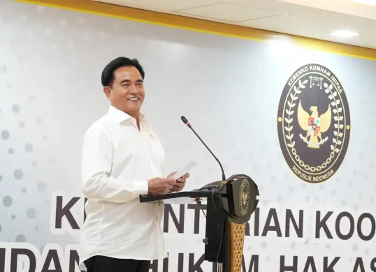 Menteri Koordinator Bidang Hukum, HAM, Imigrasi, dan Pemasyarakatan Yusril Ihza Mahendra. (Sumber: Kementerian Koordinator Bidang Hukum, Hak Asasi Manusia, Imigrasi, dan Pemasyarakatan Republik Indonesia)