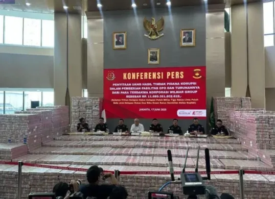 Kejagung sita uang sebesar Rp11,8 triliun dalam kasus CPO. (Sumber: X/@tanyakanrl)
