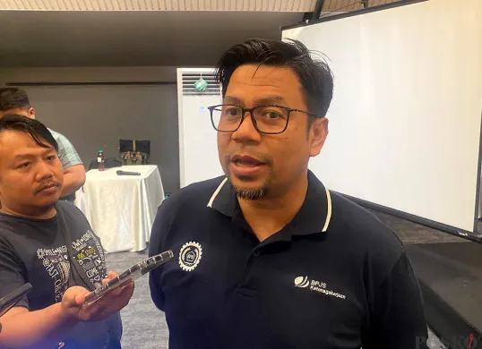 Kepala BPJS Ketenagakerjaan Cabang Bekasi Kota, Ahmad Fauzan. (Sumber: POSKOTA | Foto: Nurpini Aulia Rapika)