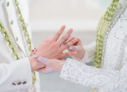 Nafa Wedding jadi sorotan usai kasus dekorasi Rp30 juta yang viral (Sumber: Pinterest/Rosa)