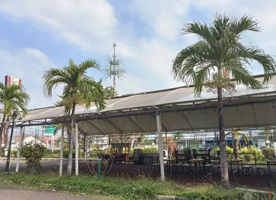 Usai resmi tutup pada awal Januari 2025, geliat aktivitas mulai tak terlihat lagi di lingkungan Grand Mall Bekasi, Jumat, 20 Juni 2025. (Sumber: Poskota/Nurpini Aulia Rapika)
